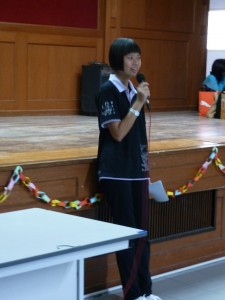 Koay Li Han, president of squad of cleanliness was giving her speech.